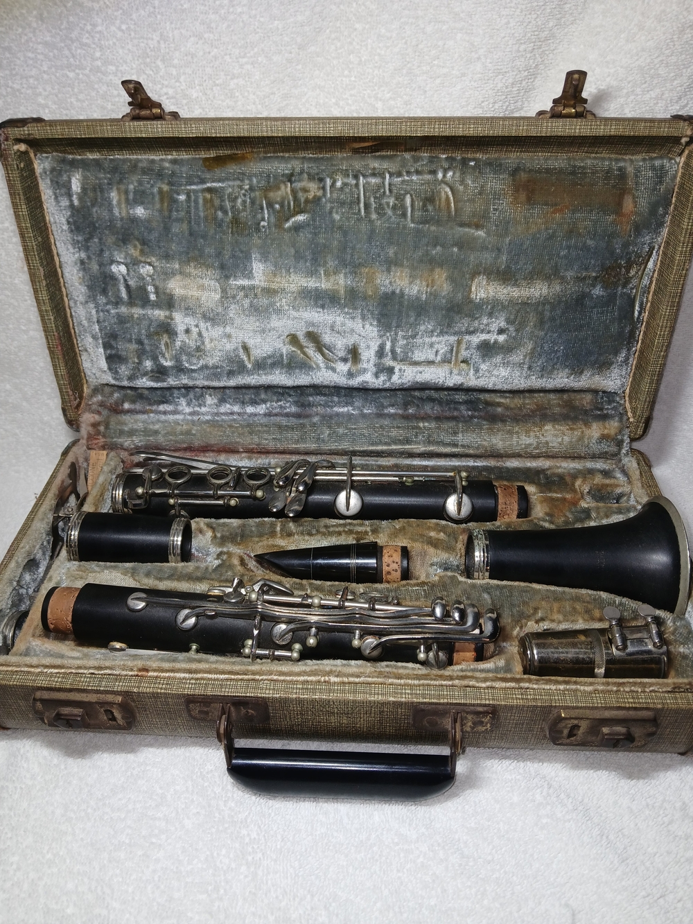 Black Wood Clarinet with Silver Hardware in Vintage Case